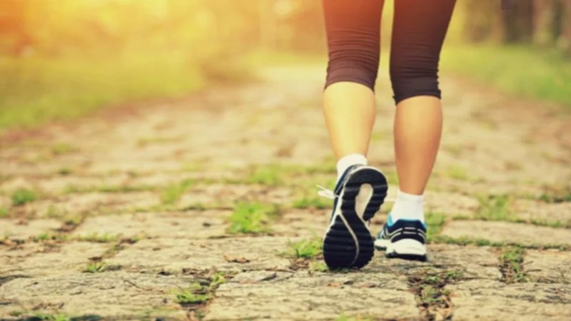 لباس ورزشی مخصوص پیاده روی چیست؟